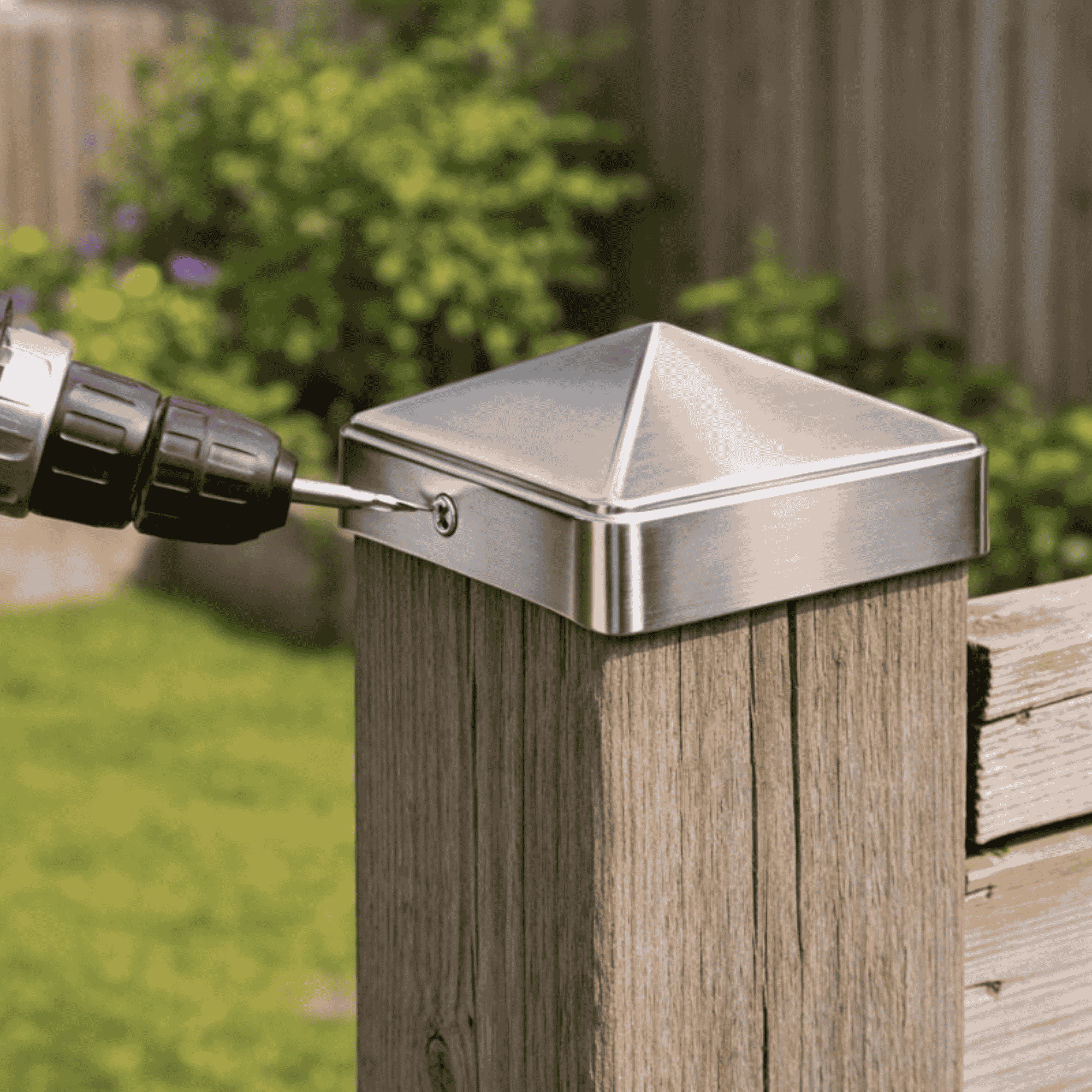 Pfostenkappe 90x90 mm Edelstahl V2A geschliffen – 10er Set inkl. Schrauben-60220-90-022